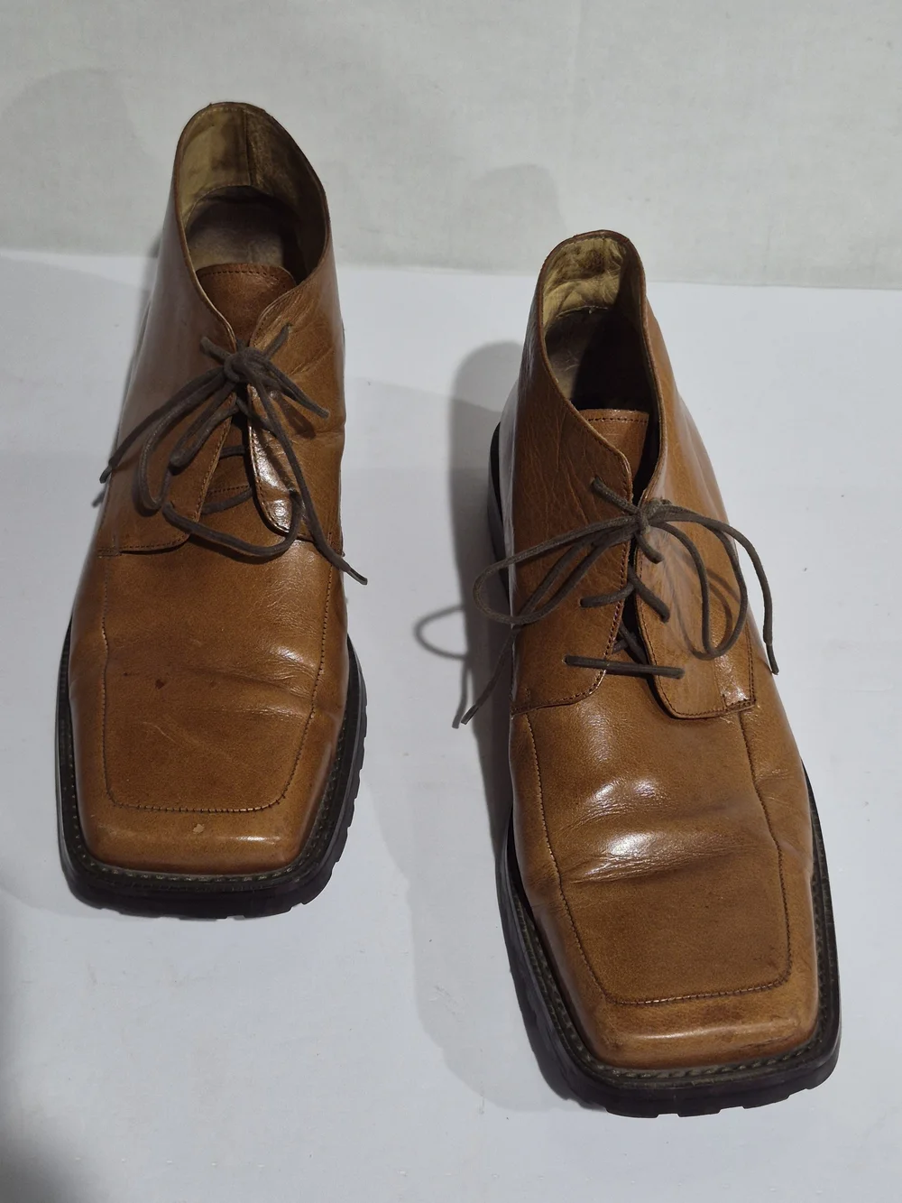 Men's Tan Leather Lace-Up Chukka Boots